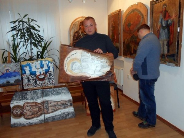 Воїни АТО малювали картини, які передали до музею