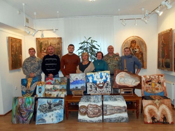 Воїни АТО малювали картини, які передали до музею