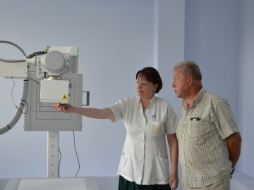 Луцькій поліклініці замість древнього рентгену купили новий. ФОТО