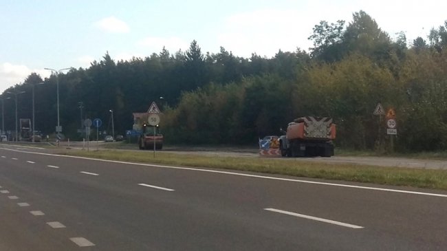 На трасі Устилуг-Луцьк-Рівне тривають ремонтні роботи. ФОТО