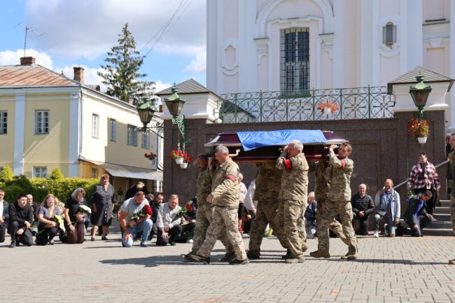 Луцьк попрощався з Героєм Анатолієм Гончаревичем