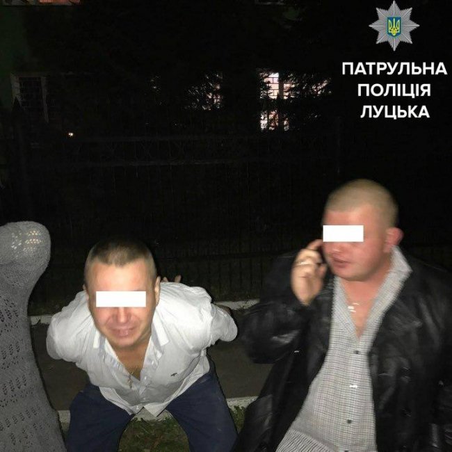 Пасажири буса в Луцьку намагалися відбити у поліції п’яного водія