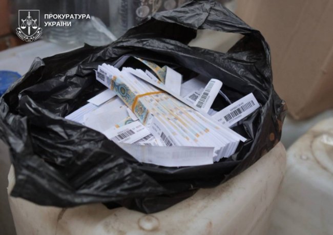 Волинянин облаштував удома підпільний цех з виробництва алкоголю