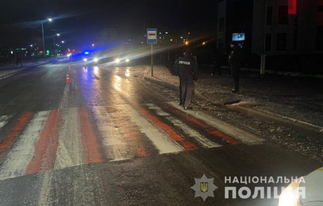 На Волині автомобіль збив пішохода: чоловік помер у лікарні
