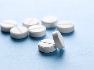 Чому коронавірус не можна лікувати антибіотиками