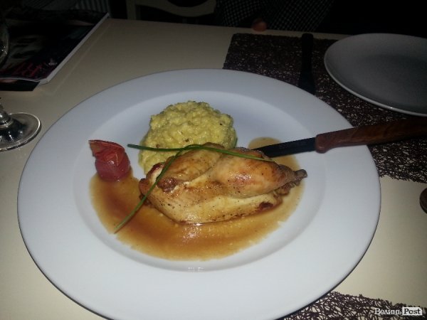 Молоде курча під медово-імбирним соусом. Фото автора