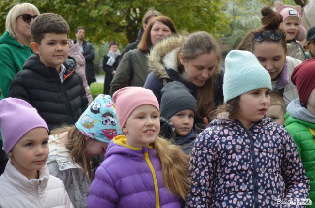 У парку Героїв Майдану та Небесного Легіону в Луцьку запрацювала дитяча точка «Спільно». ФОТО