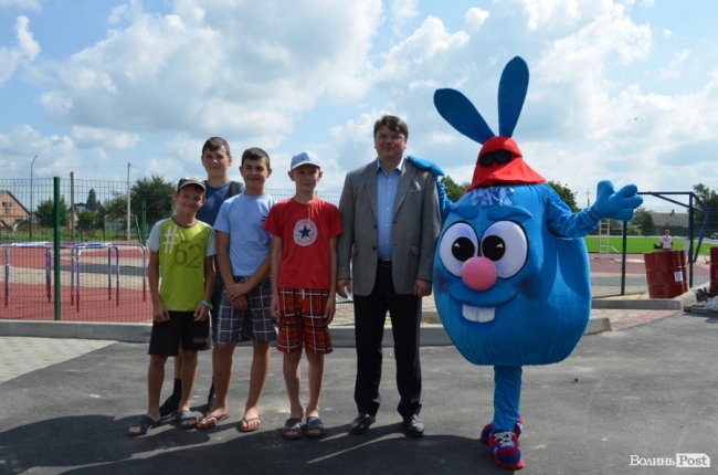 Спорт у кожну громаду: у Княгининку добудовують «крутий» стадіон