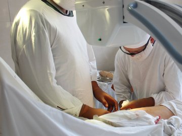 Волинські лікарі врятували пацієнта із травмою, отриманою внаслідок аварії