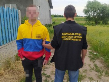 Робив закладки та продавав через телеграм: на Волині затримали наркоторговця