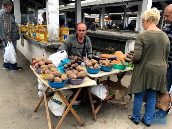 За скільки продають картоплю на Волині