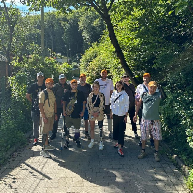 18-річна українка пішла на війну доброволицею і втратила ногу