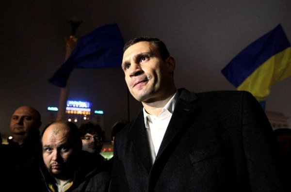 Як Кличко, Тягнибок і Яценюк мітингували на Євромайдані. ФОТО