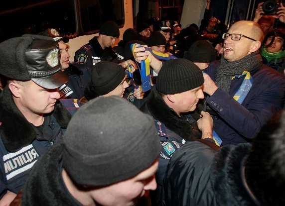 Як Кличко, Тягнибок і Яценюк мітингували на Євромайдані. ФОТО