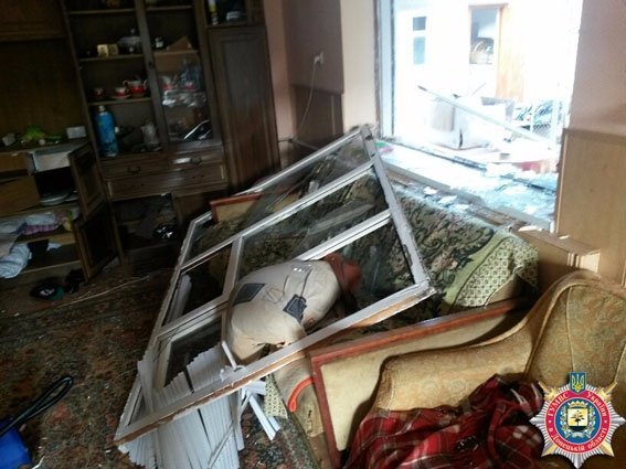 Наслідки обстрілів околиць Маріуполя. ФОТО