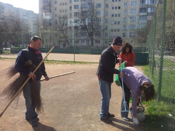 У Луцьку облаштовують спортивні майданчики. ФОТО