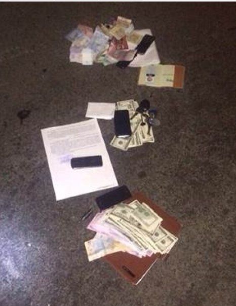 На хабарі «погорів» заступник управління обласного органу Держфіскальної служби. ФОТО