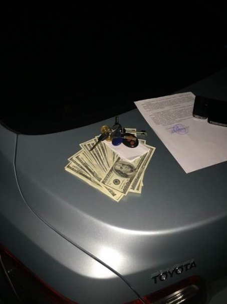 На хабарі «погорів» заступник управління обласного органу Держфіскальної служби. ФОТО