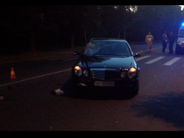 Аварія в Луцьку: людину збили на переході. ВІДЕО