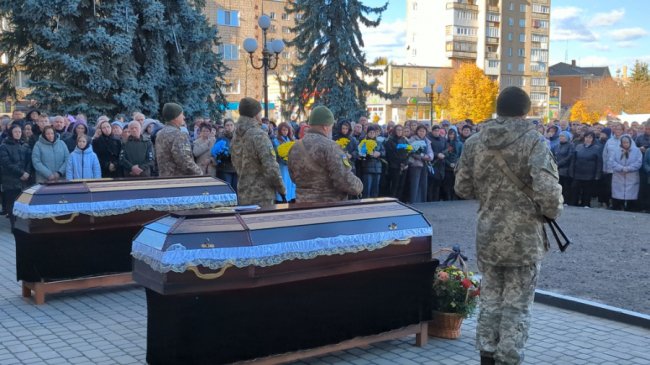У Ковелі попрощалися з двома Героями Олександром Подліпінським та Романом Рибчуком