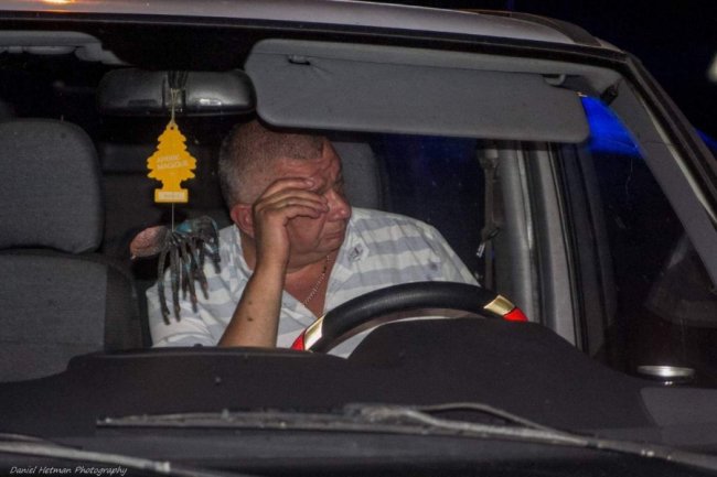 Андрій Сівчук під час зупинки патрульною поліцією. Фото з сайту hromadske.volyn.ua