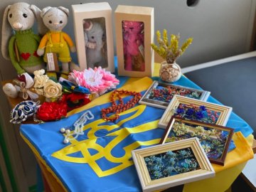 У волинському ліцеї збирають вироби для ярмарку в Італії