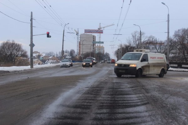 У Луцькій мерії показали, як боряться з ожеледицею