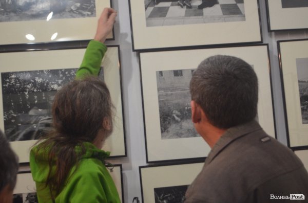 У Луцьку презентували виставку відомого фотографа-документаліста. ФОТО