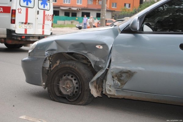 У Луцьку зіткнулися легковики: постраждала вагітна. ФОТО