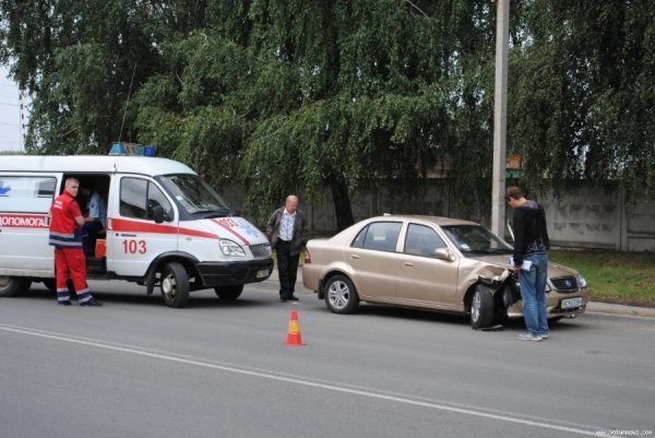 У Луцьку зіткнулися легковики: постраждала вагітна. ФОТО