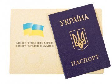 Громадянинами України за рік стали 131 росіян
