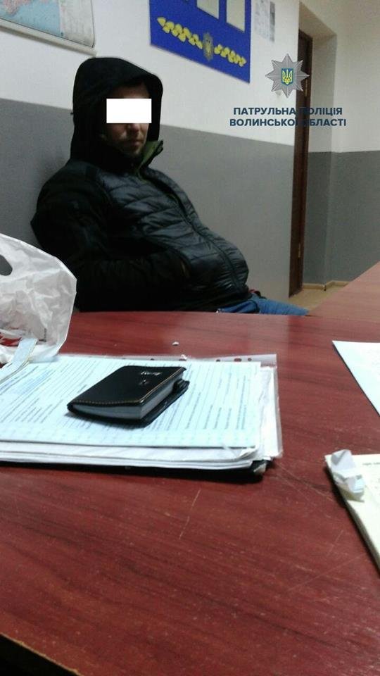 П’яний і без документів: у Луцьку затримали агресивного водія. ФОТО