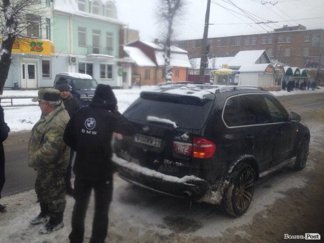 Аварія в Луцьку: зіткнулися «Нива» та BMW. ФОТО