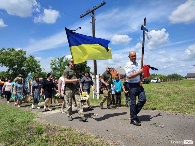 Отримав мінно-вибухові травми та опіки всього тіла: на Волині попрощалися із Героєм Юрієм Свиридюком