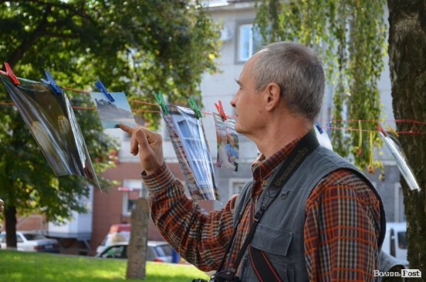 Фото на мотузках: у Луцьку стартувала мистецька «Сушка». ФОТО  