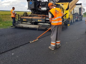 Дорожній рекорд: частину автошляху на Волині зробили за надкороткий термін