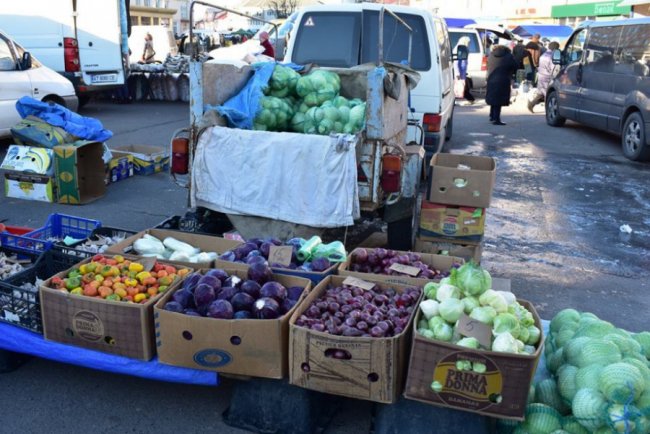 Цукор, риба і кролі: у волинському райцентрі влаштували ярмарок. ФОТО