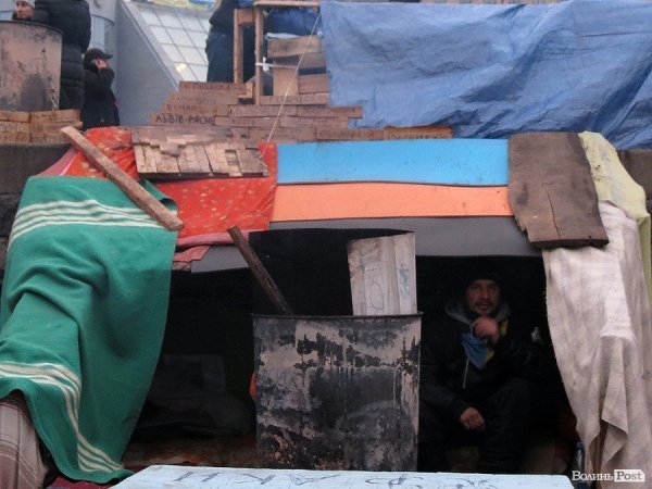 Майдан буденний. НОТАТКИ ОЧЕВИДЦЯ. ФОТО