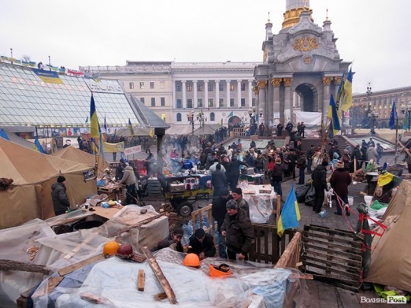Майдан буденний. НОТАТКИ ОЧЕВИДЦЯ. ФОТО