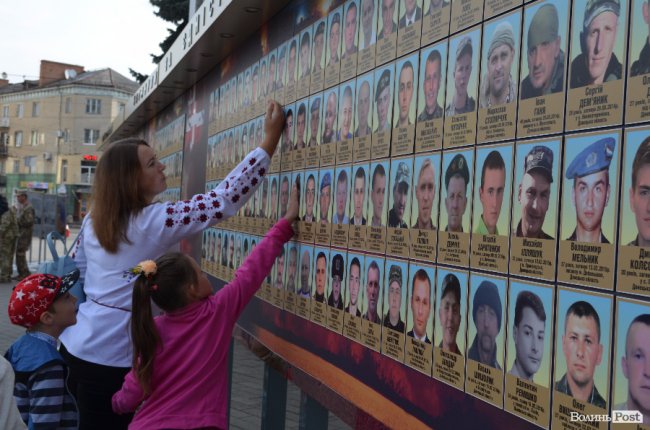 У День Незалежності лучани помолились за душі загиблих Героїв