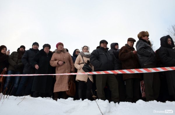 Лід, ополонка та Йорданська вода: Водохреще у Луцьку 