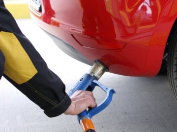 Мережі АЗС України знизили ціни на автогаз