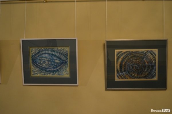 У Луцьку відкрилася виставка картин, які можна «читати» руками. ФОТО