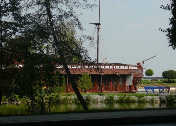 Журналістка пробралася в Межигір'я Януковича. ФОТО. ВІДЕО