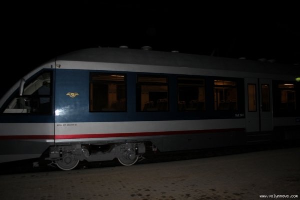 Їздити рейковим автобусом до Львова лучани не поспішають. ФОТО