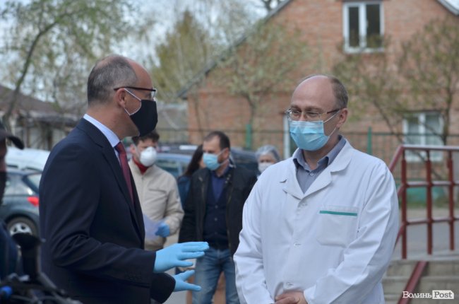 Парубій привіз допомогу медикам Волині, що в епіцентрі боротьби з коронавірусом. ФОТО