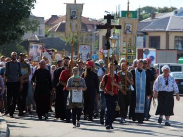 Сьогодні, 21 вересня, тимчасово перекриють центр Луцька через хресний хід