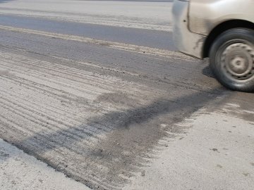 У Луцьку фірма екс-чиновника відремонтує дороги на 6 мільйонів