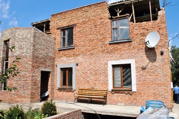 Під Луцьком вилучили понад тону контрафактного спирту. ФОТО. ВІДЕО