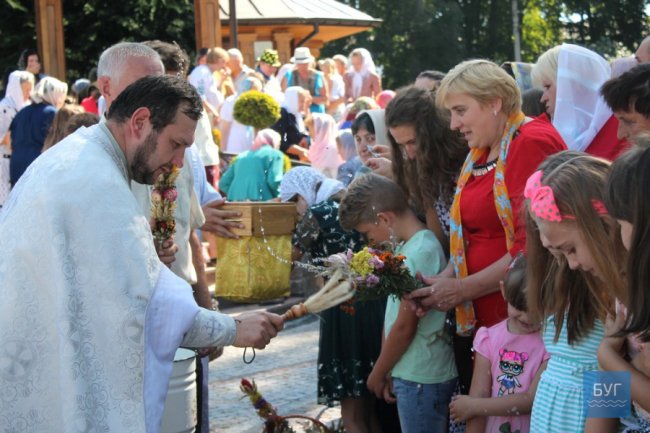 Як у Володимирі святкують Яблучний Спас. ФОТО